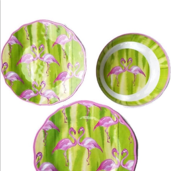 Plates and bowls - Picture 2 of 6